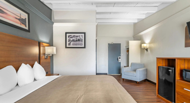 Двухместный номер Standard Quality Inn & Suites Kansas City - Independence I-70 East