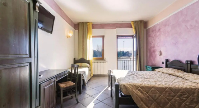 Семейный номер Standard с видом на озеро Hotel Don Luis