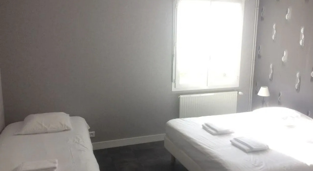 Hôtel Les Pins, Prenota Hotel Hotel a Charente con parcheggio, Parcheggio