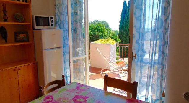 N189 - Numana, bilocale con giardino e terrazzo, Rezervovat Hotel Numana 