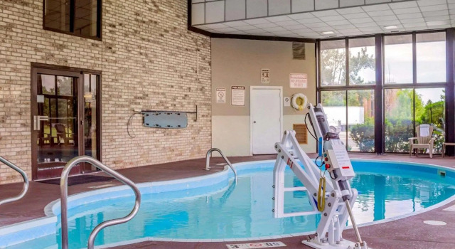 Номер Economy Comfort Inn Maumee - Perrysburg Area