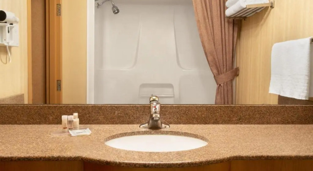 Номер Standard Days Inn by Wyndham Swift Current
