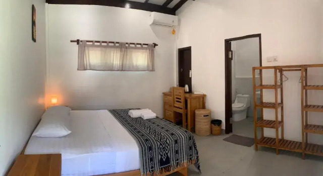 Balong Balong Surf Bungalows & Restaurant, Buchen Sie Hotel Sekongkang Sumbawa