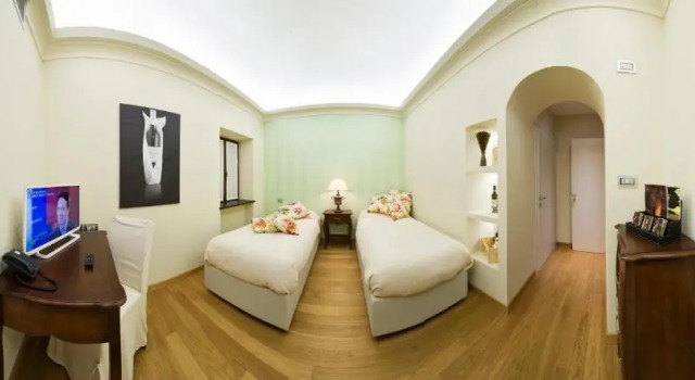 Costa di Bussia, Prenota Hotel Monforte dʼAlba Langhe