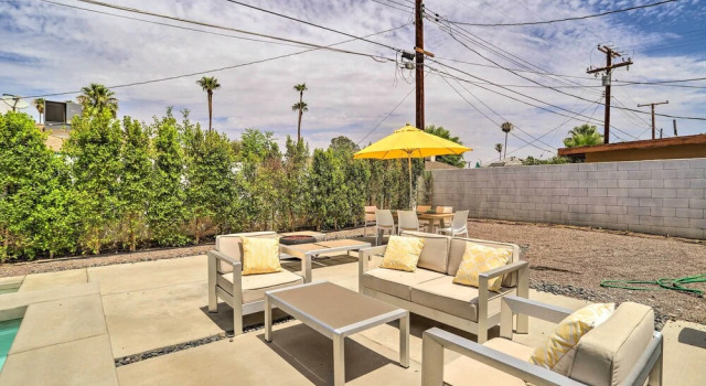 Коттедж Palm Springs Retreat w/ Private Pool & Spa!