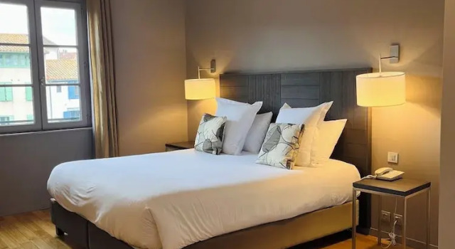 Junior Suite Best Western Grand Hotel de Castres