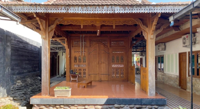 Adipura Guesthouse Syariah RedPartner near Terminal Nganjuk