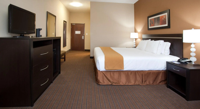 Двухместный номер Standard Holiday Inn Express Hotel & Suites LAMAR by IHG