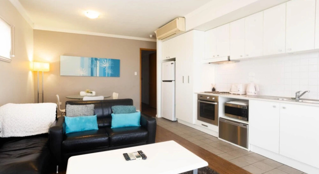 Апартаменты с балконом Lovely 2BR Apartment in West Perth With Parking!