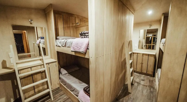 Кровать в общем номере Kotantik Bed and Breakfast - Adults Only