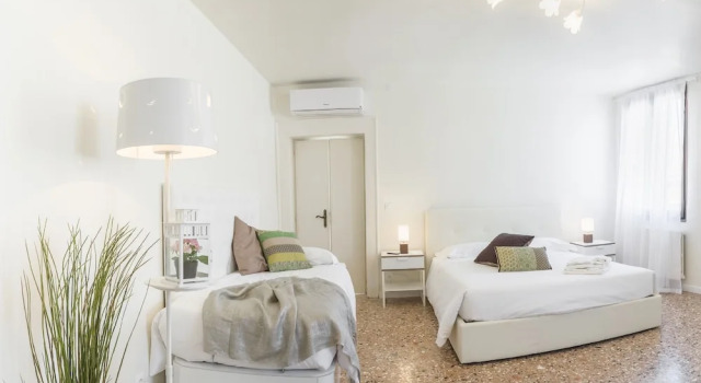 Penthouse Dream Apartments by Wonderful Italy, Забронировать Апартаменты/квартира Апартаменты Венеции, рядом с Церковь Святого Георгия Великого, Апартаменты/квартира
