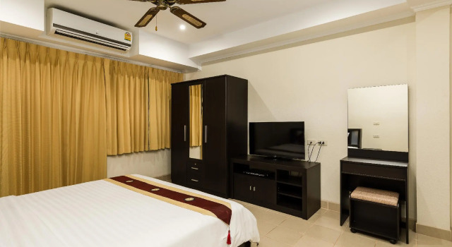 Апартаменты с балконом The Classroom Hotel