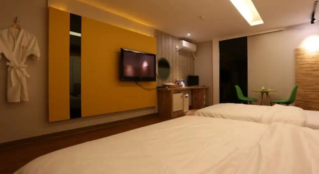 Java Hotel