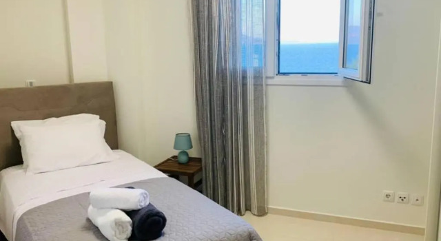 AKROTIRI ELEGANT SUITE No1, Забронировать Отель Отели Марафона с парковкой, Парковка