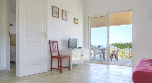 House With 2 Bedrooms in Favone, With Wonderful sea View, Furnished Ga, Varaa Hotelli  
