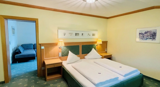 Двухместный номер Standard с балконом и с видом на сад Hotel Sonnalp