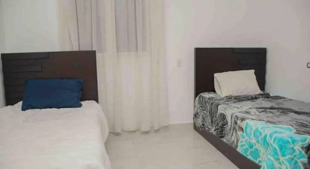 Modern 3 Bedroom Apartment Walk to Cafés & Bookstores, Rezervovat Apartmán Maadi 