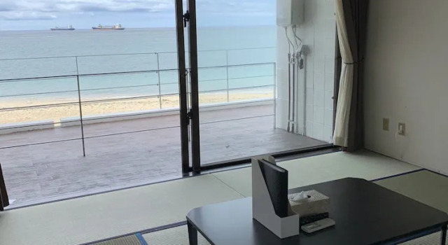 Четырёхместный номер Standard с видом на море Hotel & Restaurant On the Beach Lue