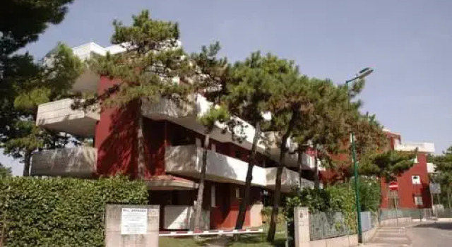 Antares Residence Rosso  Verde, Book Hotel Hoteller i Friuli Venezia Giulia med parkering, Parkering