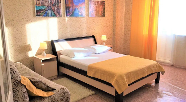 The planet of apartments on Alekseeva street 51, Reserva ahora Apartamento Hoteles en Krasnoyarsk con aparcamiento, Aparcamiento