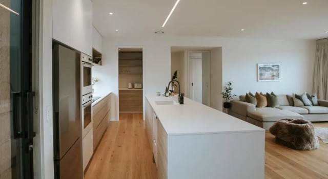 Obelisk - Sleeps 8 - Modern & Stylish