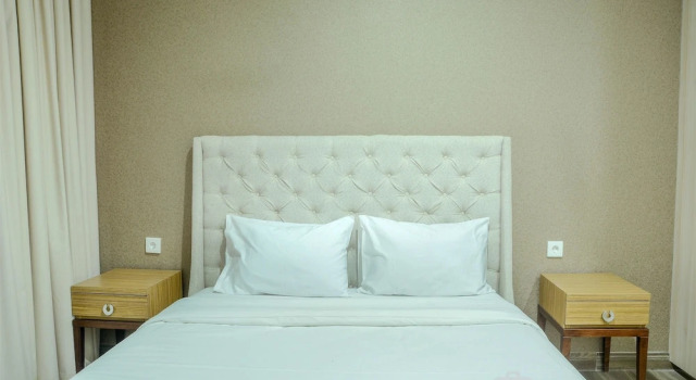 Luxury Four Winds Apartment Near Senayan And Slipi, Book Apartment Grogol Jakarta