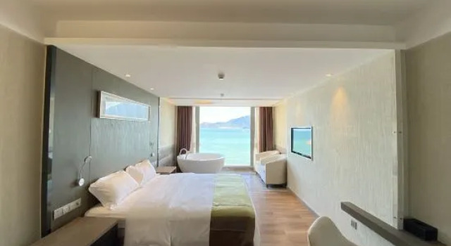 Семейный люкс с балконом и с видом на море Shenzhen Qinhaiwan Homestay