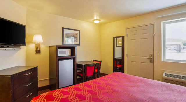 Econo Lodge Hurricane Zion Park Area, Забронировать Мини-отель СПА-отели Харрикейн, SPA-услуги
