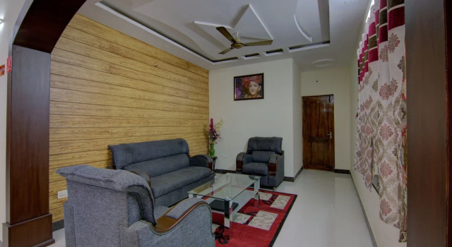 OYO 15838 Pramukh Palace, Rezervovat Hotel Hotely v Andhra Pradesh s parkováním, Parkování