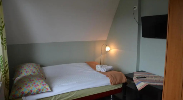 A&J Kryspinów, Buchen Sie Hotel Kryspinów Kleinpolen