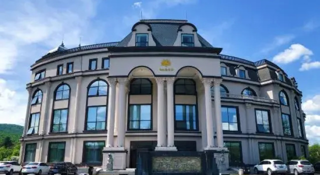 Baoyu Longhua Hot Spring Hotel, Prenota Hotel Xiling Heilongjiang