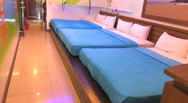 Holiday Hostel