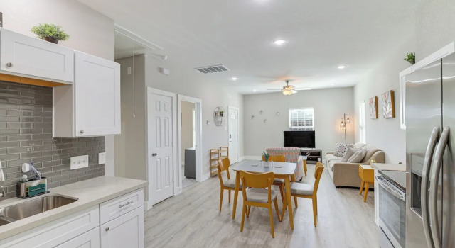 Коттедж с 2 комнатами Easy Interstate Access: Quiet Houston Home!