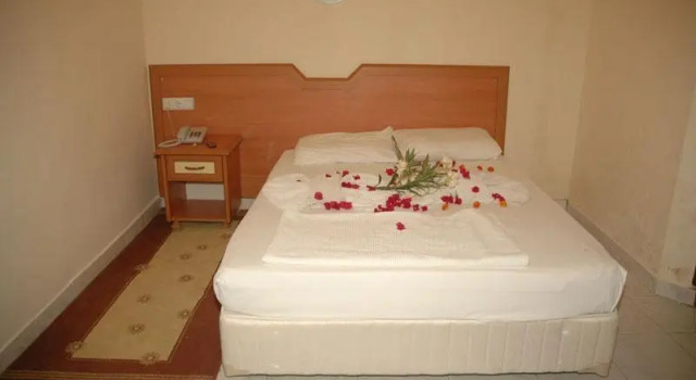 Трёхместный номер Standard с балконом Angora Hotel