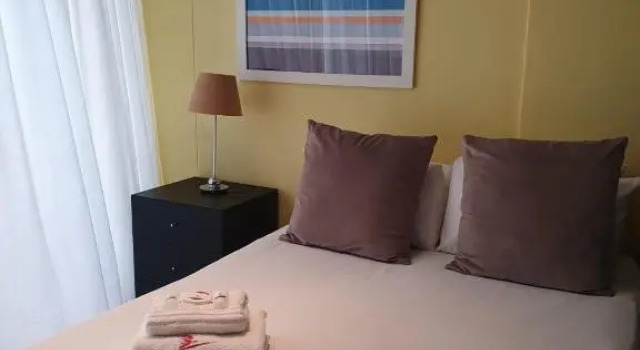Domba Self catering Suites, Boek Hotel Roodepoort Gauteng