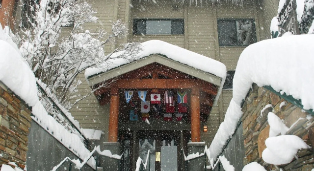 Snow Flower 028 3 Bedroom Condo by RedAwning