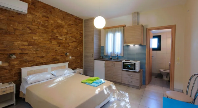 Holiday Rooms, Rezerwuj Apartament Hotele w Kea z basenem, Basen