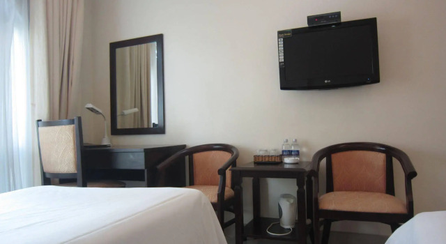 Hung Vuong II Hotel, Забронировать Отель Отели Района 7 с завтраком, Завтраки