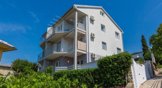 Apartment Mirta, Забронировать Апартаменты/квартира Отели Приморско-Горанской жупания с парковкой, Парковка