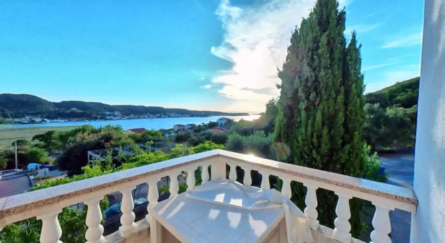 Apartments Fafandjel, Prenota Appartamento Hotel a Isole Quarnerine con parcheggio, Parcheggio