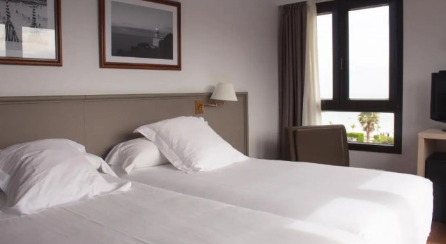 Двухместный номер Standard с видом на море Hotel Ezeiza