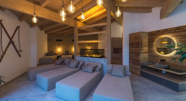 Der Zirmhof in Saalbach, Rezerwuj Apartament Hotele w Salzburg z parkingiem, Parking