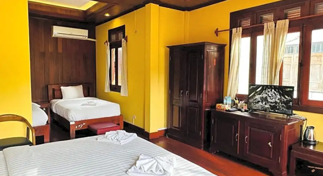 Четырёхместный номер Luxury Villa Phonethip Mekong Riverside