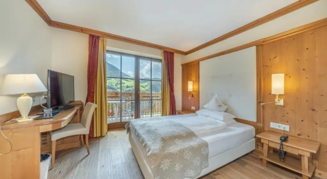 Одноместный номер Standard с балконом Alpin & Vital Hotel La Perla