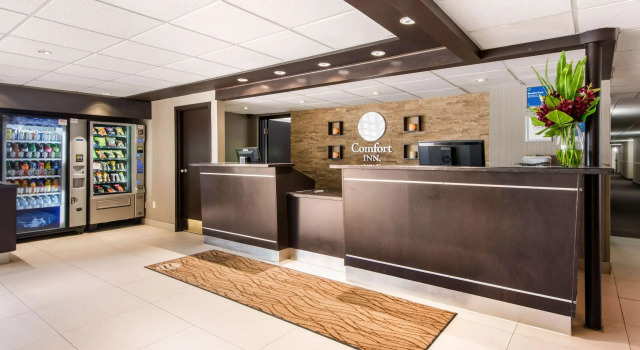 Comfort Inn Airport West, Забронировать Отель Миссиссога Greater Toronto Area