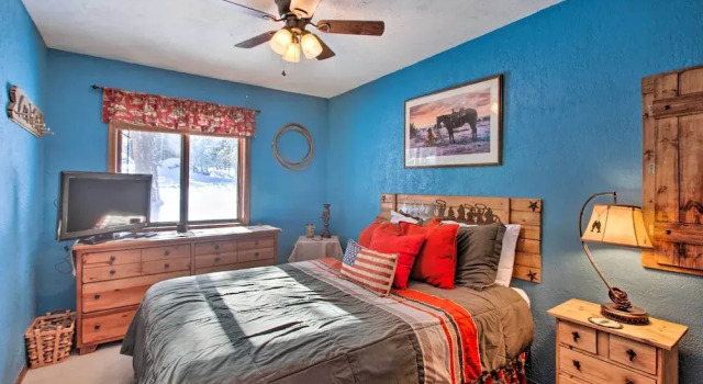 Serene Angel Fire Cabin w/ Community Pools!, Varaa Lomakoti Angel Fire 