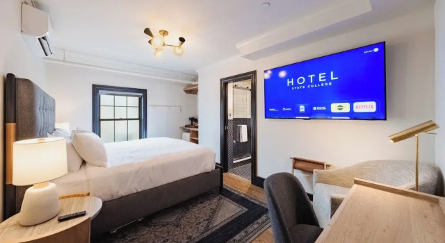 Двухместный номер Standard Hotel State College