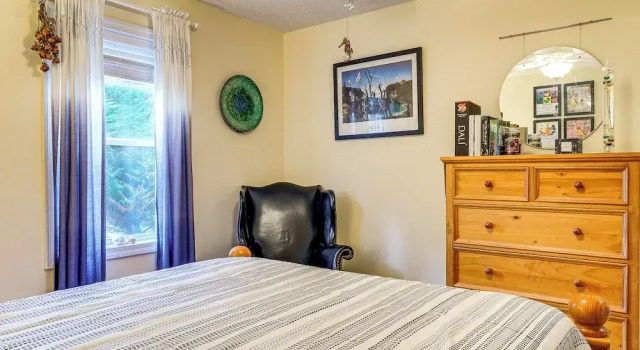 Nags Head Apt With Patio - 1/2 Mile Walk to Beach!