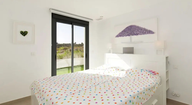 Stylish Villa With Lake Views, Reservar Vila Torremendo Valência