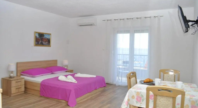 Студия с видом на море Apartment Ljubica Ljuban